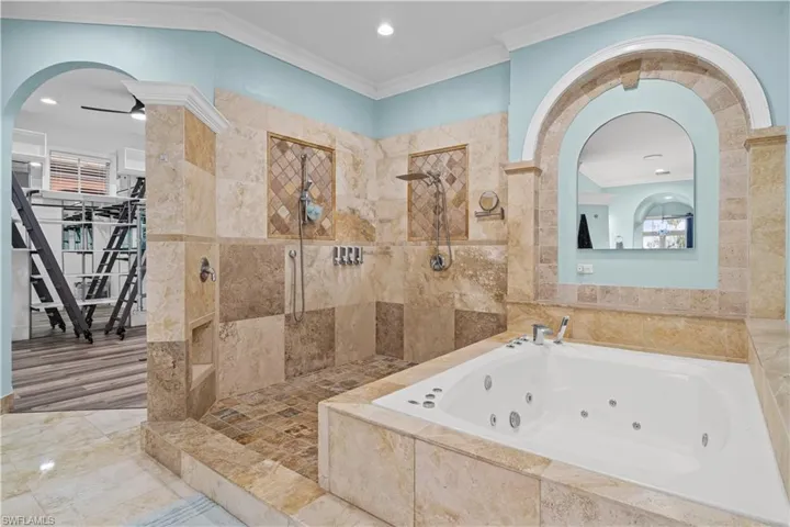 646 111th Ave N, Naples, Florida 34108