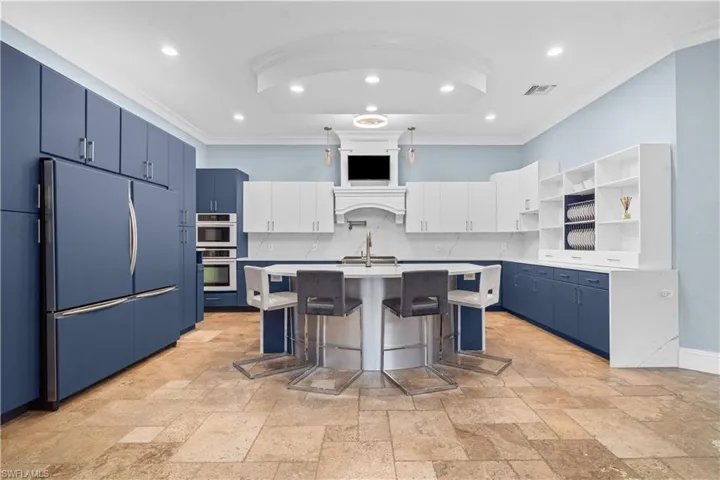646 111th Ave N, Naples, Florida 34108