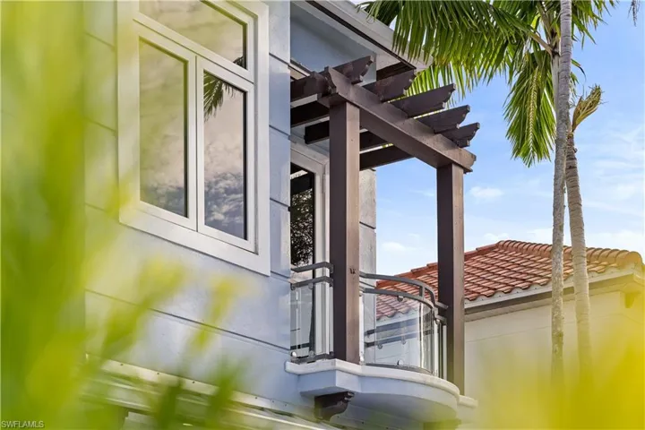 646 111th Ave N, Naples, Florida 34108