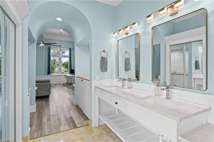 646 111th Ave N, Naples, Florida 34108