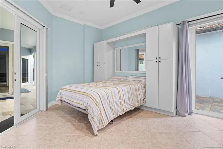 646 111th Ave N, Naples, Florida 34108