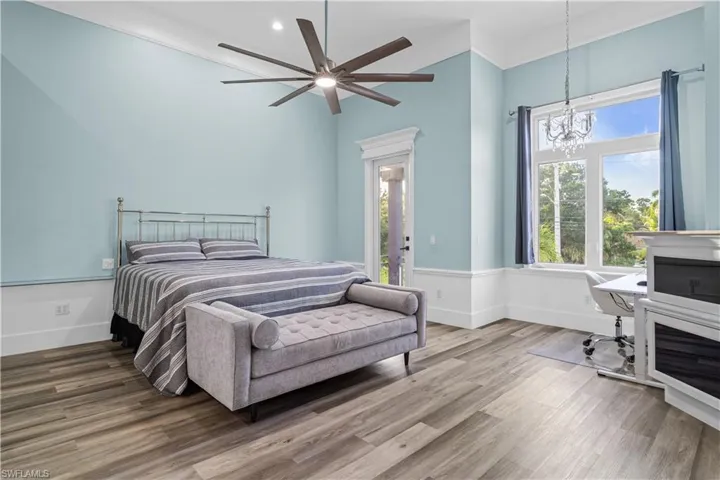 646 111th Ave N, Naples, Florida 34108