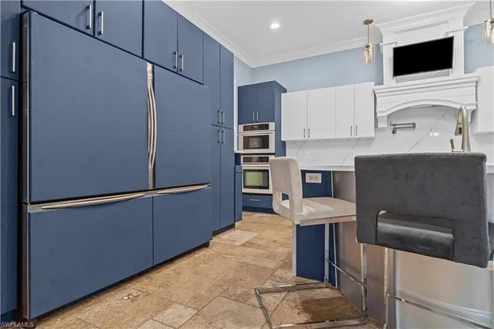 646 111th Ave N, Naples, Florida 34108