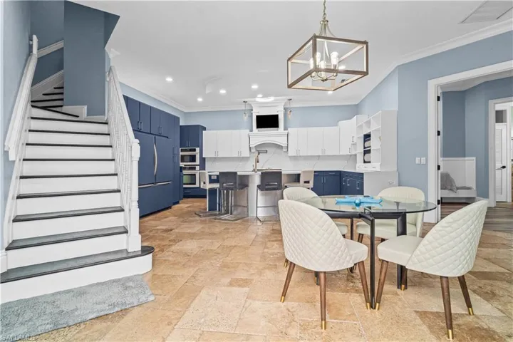 646 111th Ave N, Naples, Florida 34108