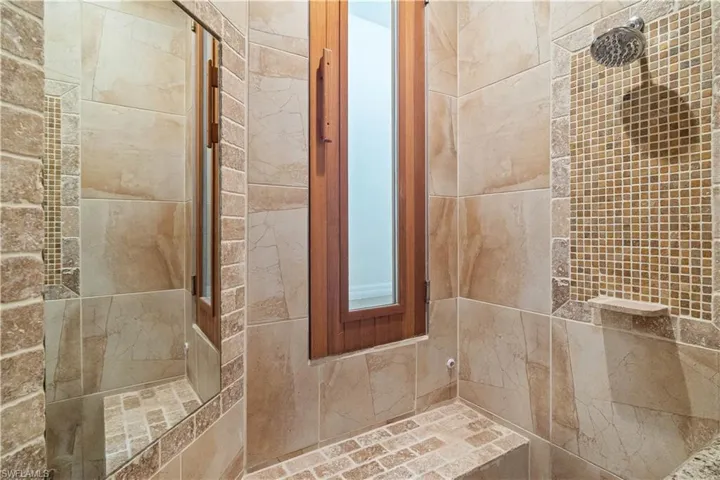 646 111th Ave N, Naples, Florida 34108
