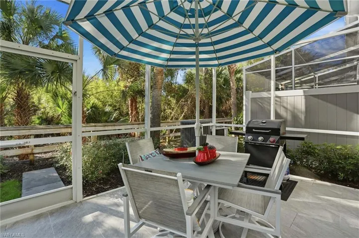 15671 Marcello Cir 124, Naples, Florida 34110