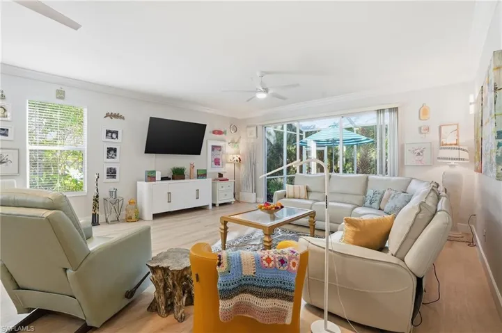 15671 Marcello Cir 124, Naples, Florida 34110