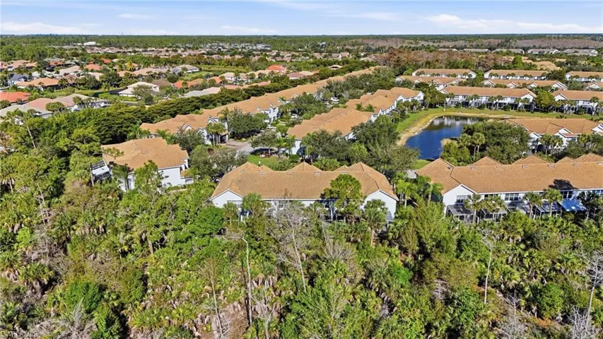 15671 Marcello Cir 124, Naples, Florida 34110