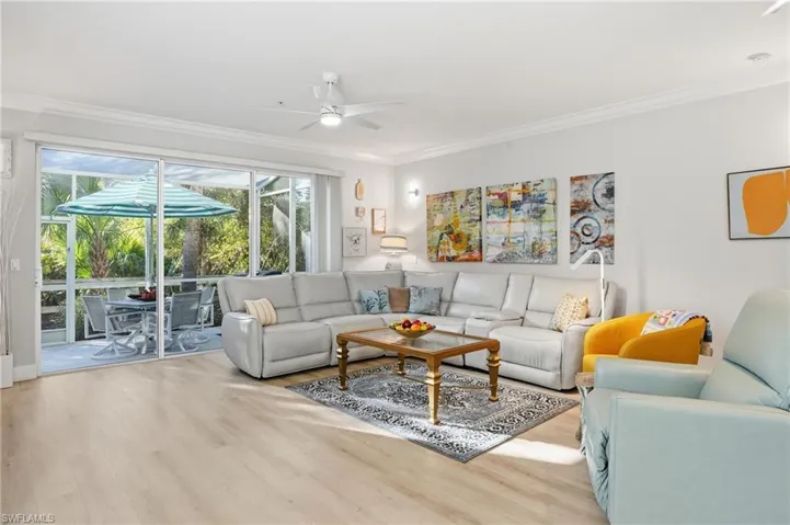 15671 Marcello Cir 124, Naples, Florida 34110