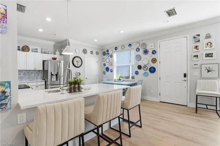 15671 Marcello Cir 124, Naples, Florida 34110