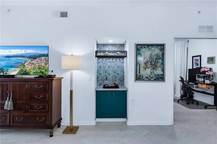 2860  Cypress Trace  CIR, Naples, FL 34119