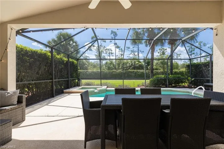 10074 Oakhurst Way, Fort Myers, Florida 33913