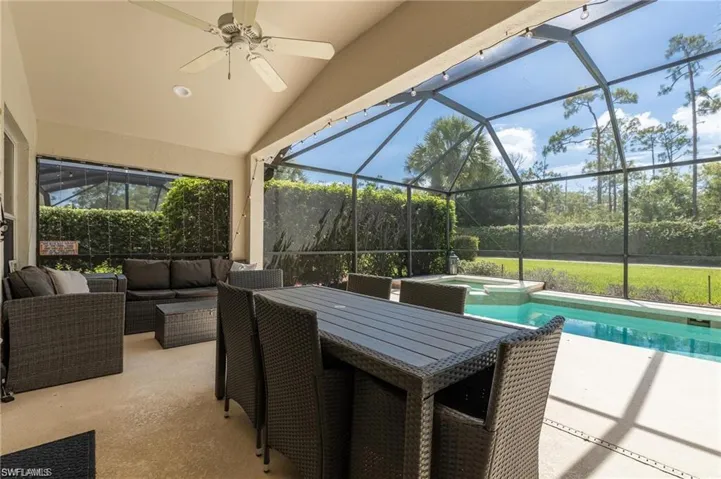 10074 Oakhurst Way, Fort Myers, Florida 33913