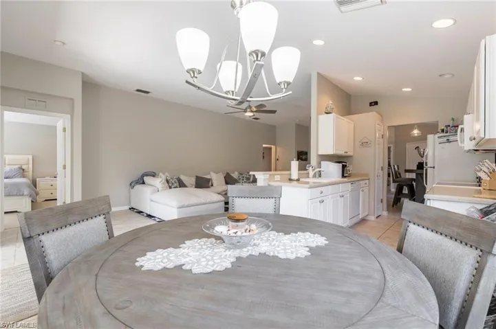 10074 Oakhurst Way, Fort Myers, Florida 33913