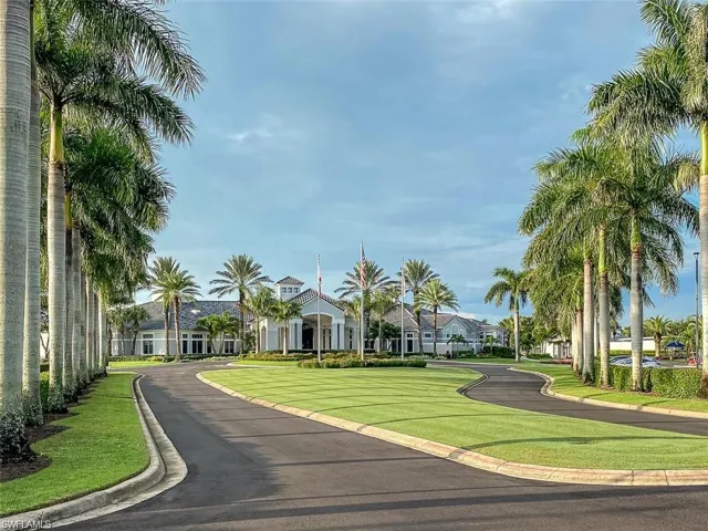 10074 Oakhurst Way, Fort Myers, Florida 33913