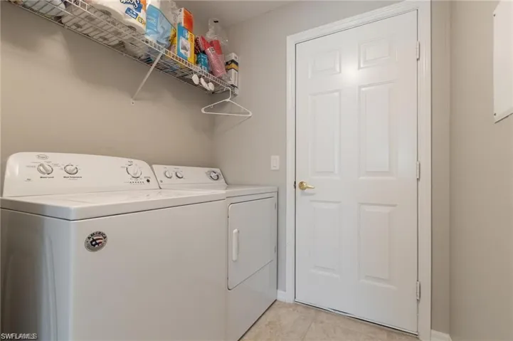 10074 Oakhurst Way, Fort Myers, Florida 33913