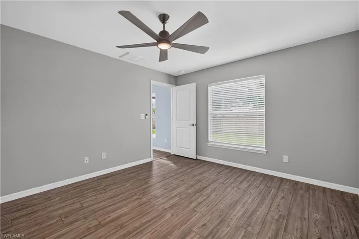 204 28th Ter, Cape Coral, Florida 33993