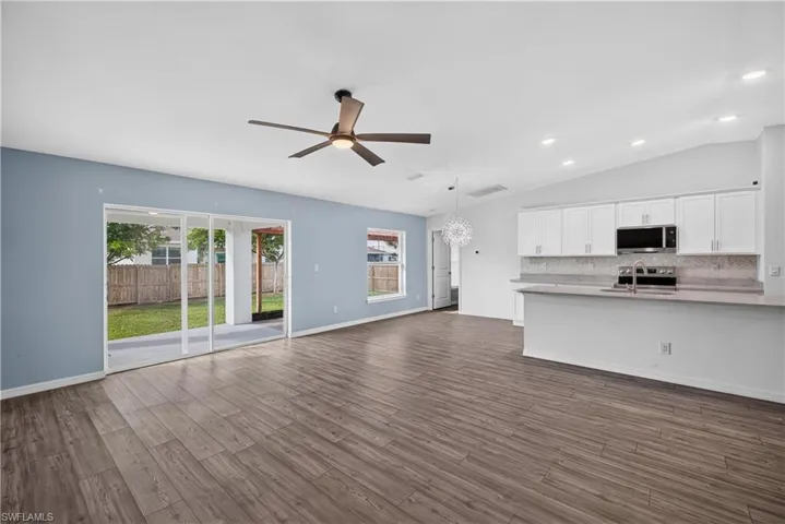 204 28th Ter, Cape Coral, Florida 33993