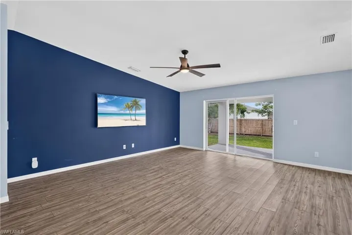 204 28th Ter, Cape Coral, Florida 33993
