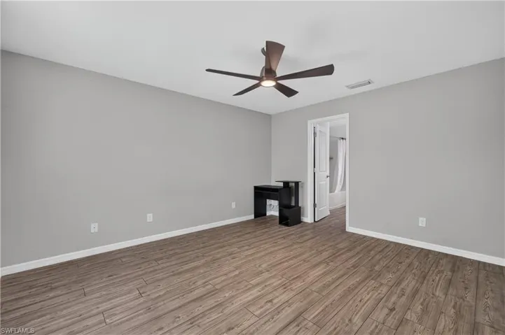 204 28th Ter, Cape Coral, Florida 33993