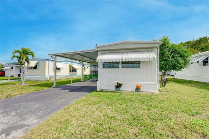 114  Jasmine  LN, Naples, FL 34114