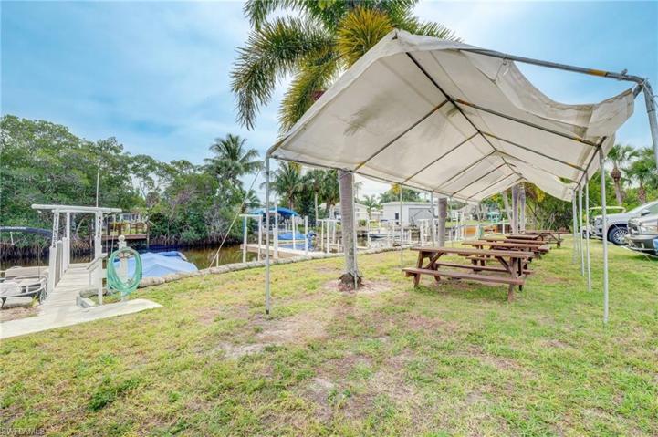 114  Jasmine  LN, Naples, FL 34114