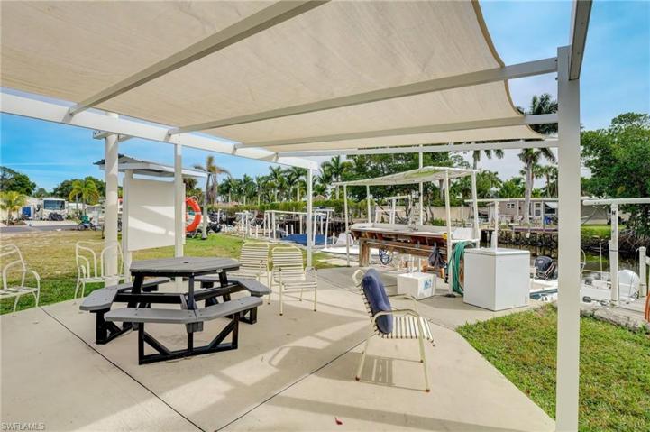 114  Jasmine  LN, Naples, FL 34114