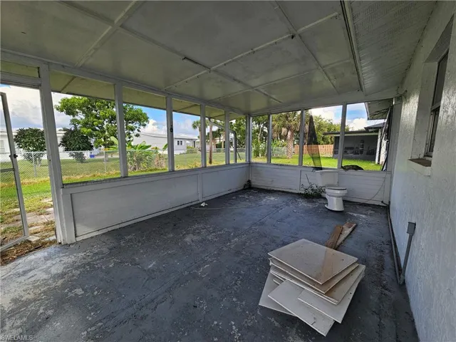 Lanai, Unit 2