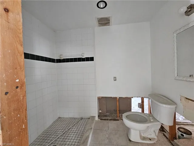 Bathroom 2 in Bedroom 2, Unit 2