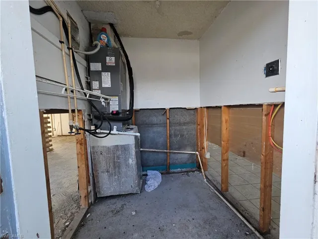 Laundry Area, Unit 1