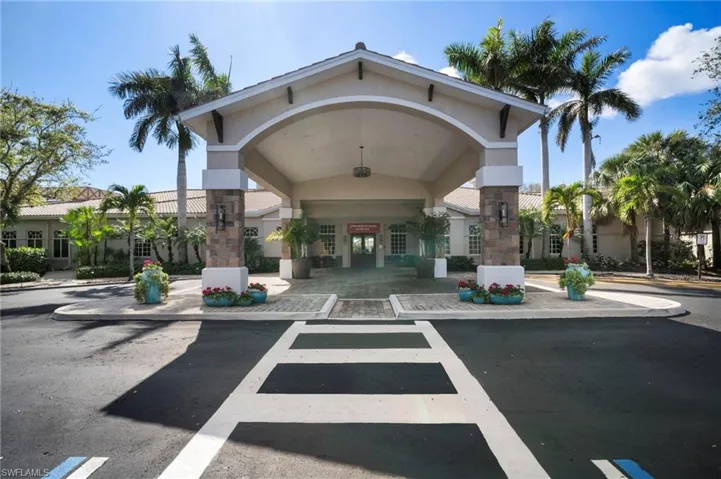 Spring Run Clubhouse entrance