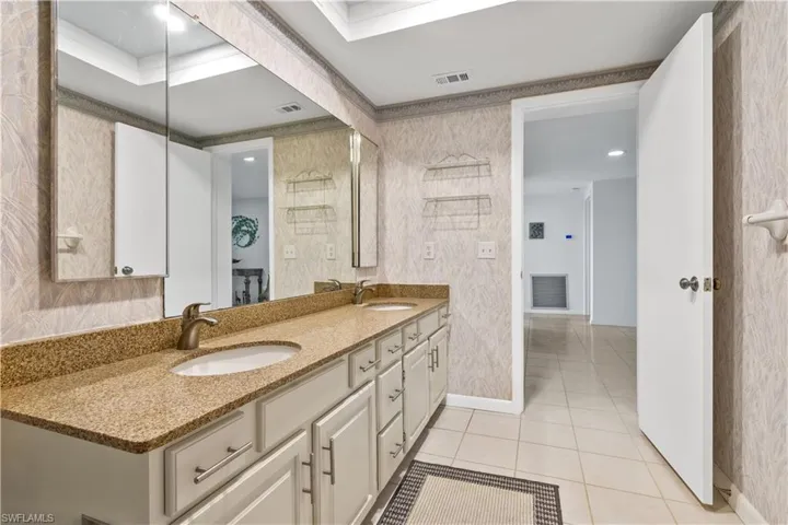 1920  Virginia  AVE, Fort Myers, FL 33901