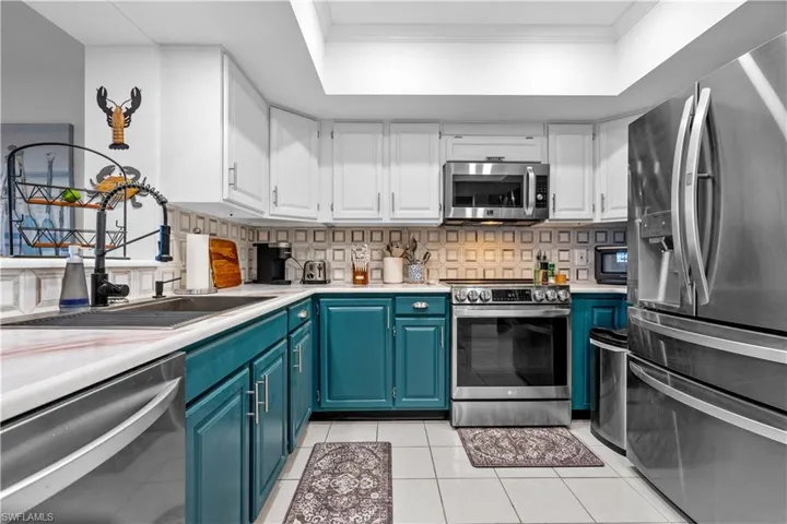 1920  Virginia  AVE, Fort Myers, FL 33901