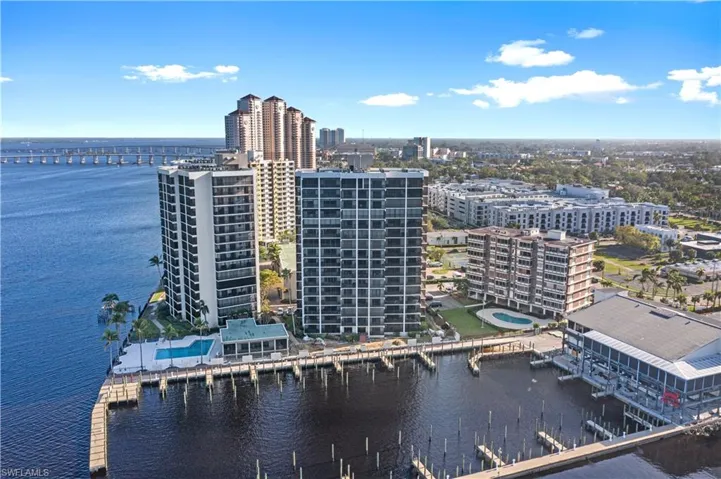 1920  Virginia  AVE, Fort Myers, FL 33901
