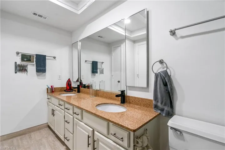 1920  Virginia  AVE, Fort Myers, FL 33901