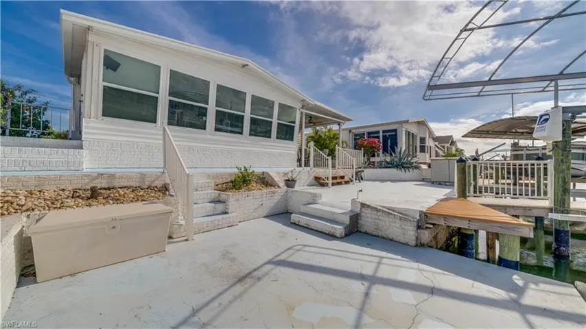 3033 Bounty Ln, St. James City, Florida 33956