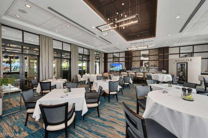 Club Bar Dinning