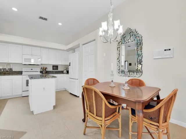 Dining Area & Kitchen