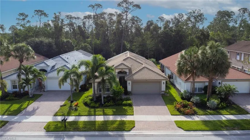 2434  Butterfly Palm  DR, Naples, FL 34119
