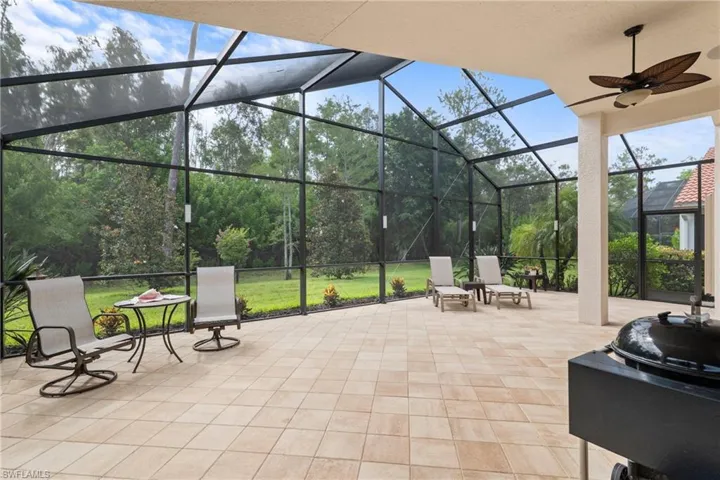 2434  Butterfly Palm  DR, Naples, FL 34119