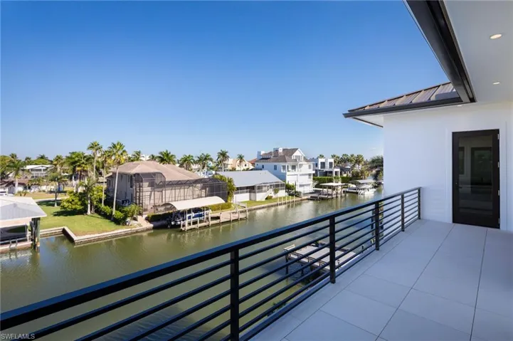 223 Bayview Ave, Naples, Florida 34108