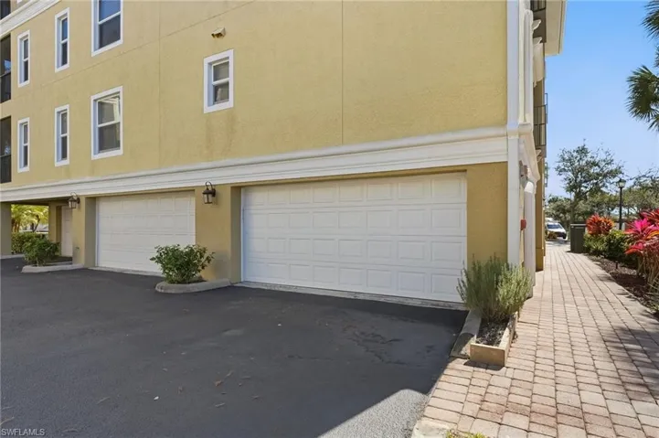 2-Car Garage