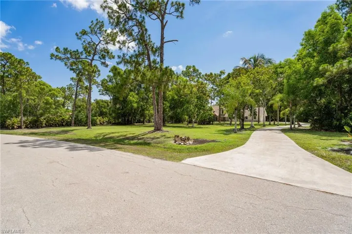 15180 Briar Ridge Cir, Fort Myers, Florida 33912