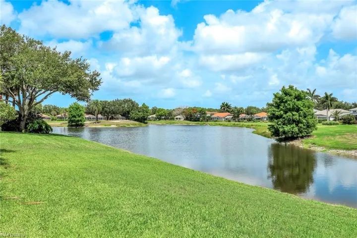 2041 Crestview Way # A11, Naples, Florida 34119