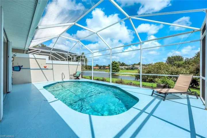 2041 Crestview Way # A11, Naples, Florida 34119