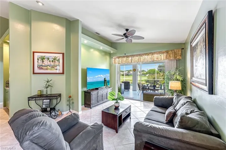 2041 Crestview Way # A11, Naples, Florida 34119