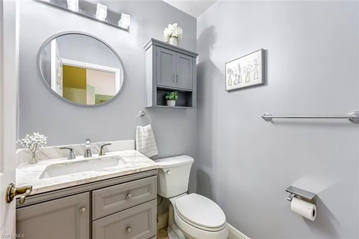 2041 Crestview Way # A11, Naples, Florida 34119