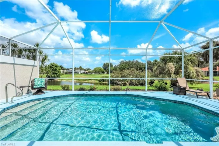 2041 Crestview Way # A11, Naples, Florida 34119