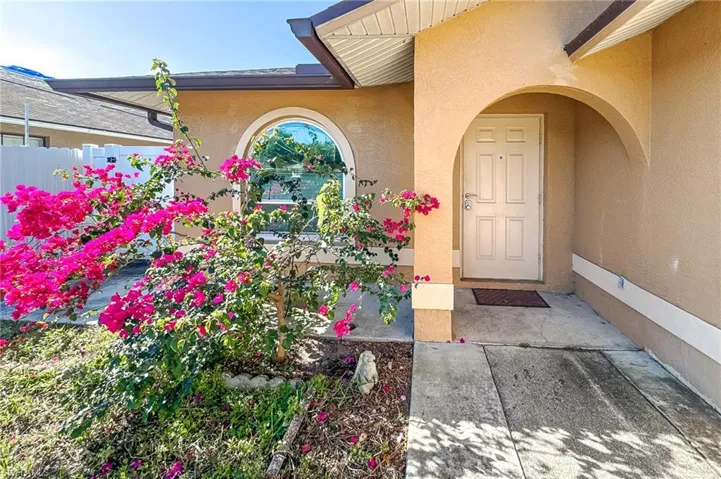11652  Saunders  AVE, Bonita Springs, FL 34135