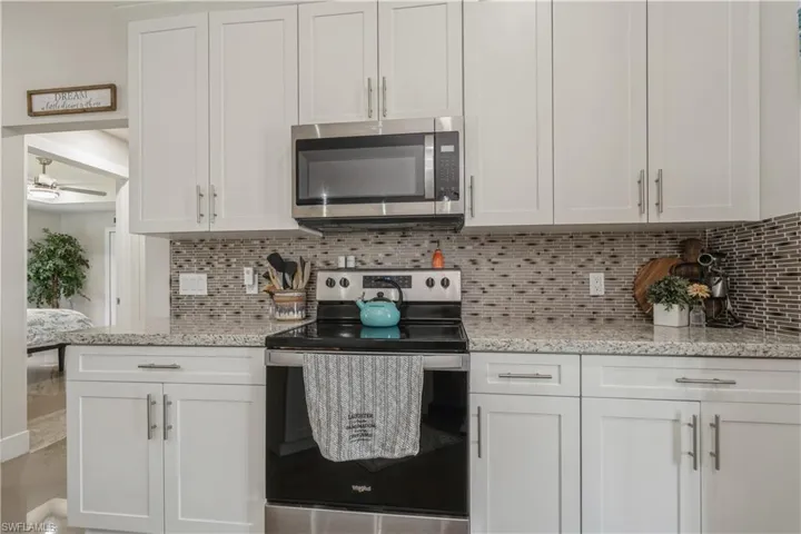 Beautiful backsplash!